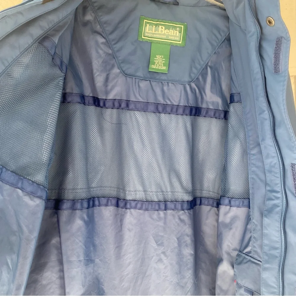 L.L. Bean Men’s blue and gray 3 in 1 jacket/coat. Medium. - Picture 13 of 14